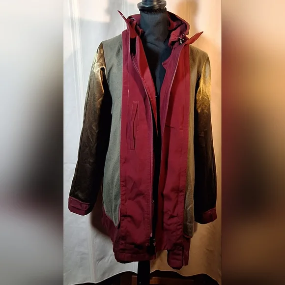 GALLERY Hooded Burgundy Jacket - Picture 8 of 13
